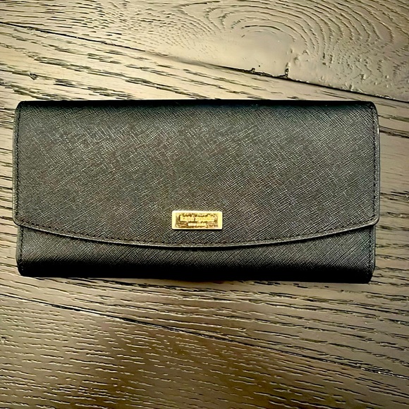 Kate Spade large wallet - Picture 1 of 4
